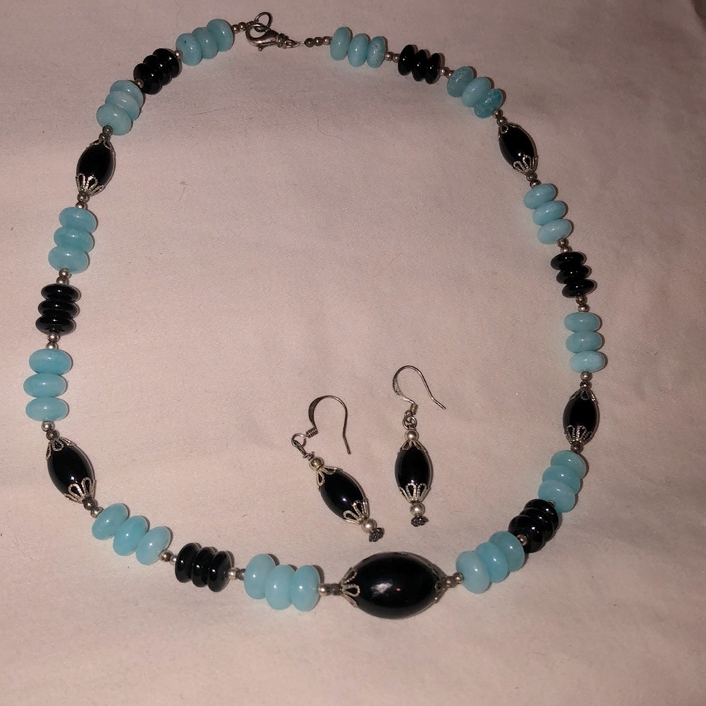 Necklace and Earrings Set.